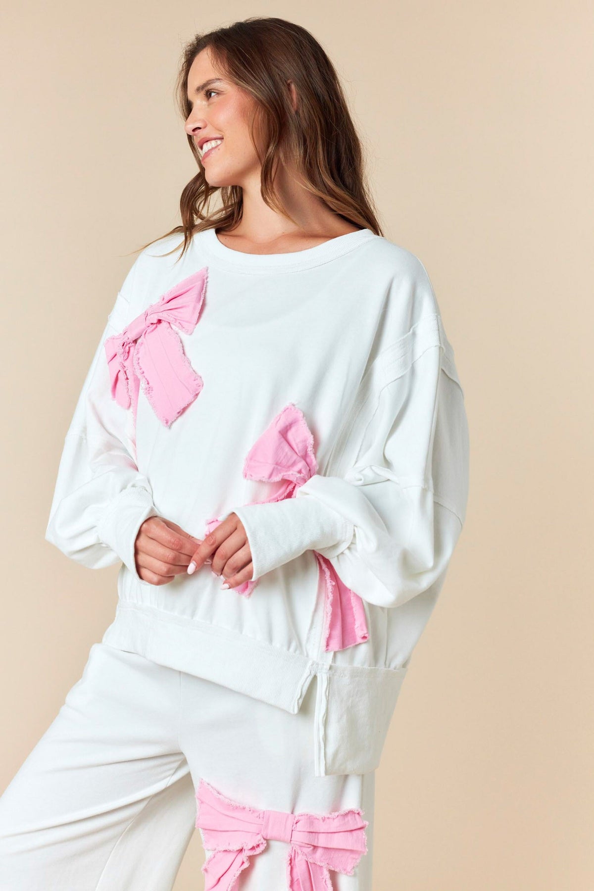 Jogger White With Oversized Pink Bows