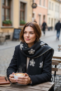 Daisy Pattern Scarf Black